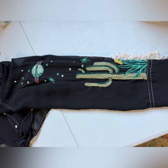 Double D Ranch Space Blouse - Picture 7 of 10